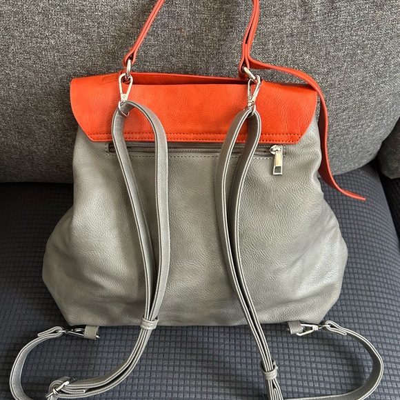 Vegan leather backpack, like new - Picture 5 of 16